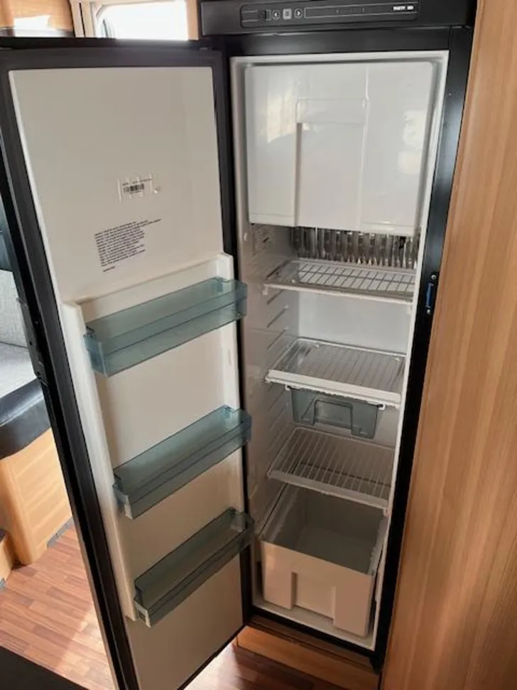 Fahrzeugbild LMC Breezer Lift H 737 G Euro 6 Automatik- SAT- Solar- Lithium 150A #15