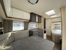 Fahrzeugbild Hobby De Luxe 460 UFe #6