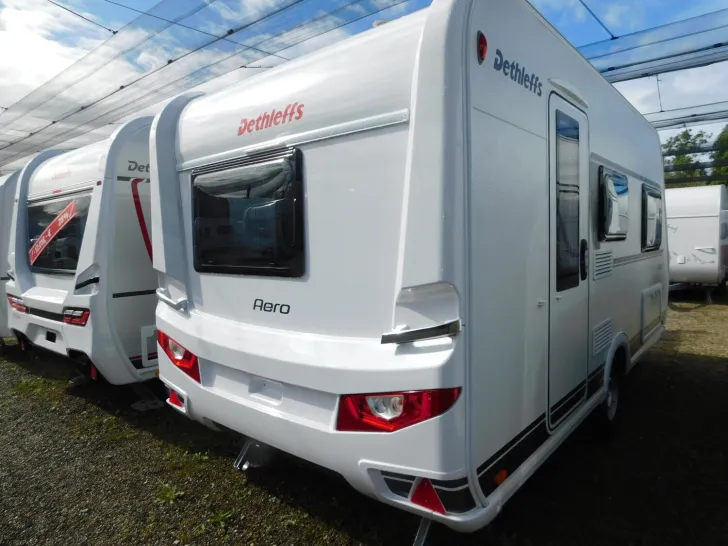 Fahrzeugbild Dethleffs Aero 410 QS Duschpaket, Stauklappe links, 1700Kg #6