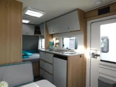 Bild 8 Dethleffs Aero 410 QS Duschpaket, Stauklappe links, 1700Kg