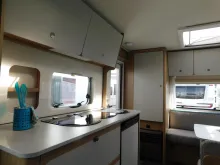 Fahrzeugbild Dethleffs Aero 410 QS Duschpaket, Stauklappe links, 1700Kg #9