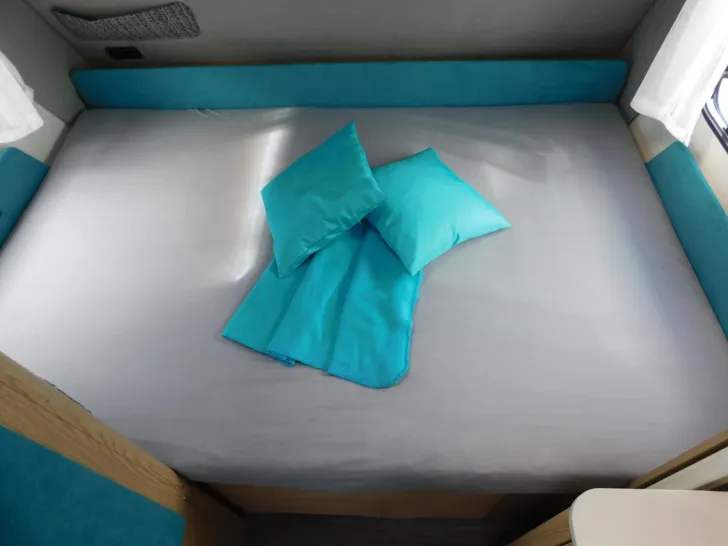 Fahrzeugbild Dethleffs Aero 410 QS Duschpaket, Stauklappe links, 1700Kg #13