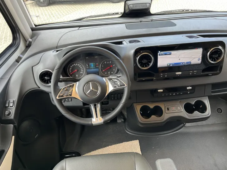 Fahrzeugbild Hymer B-MC I 600 BlackLine *Arktis*Autarkie*Solar* #28