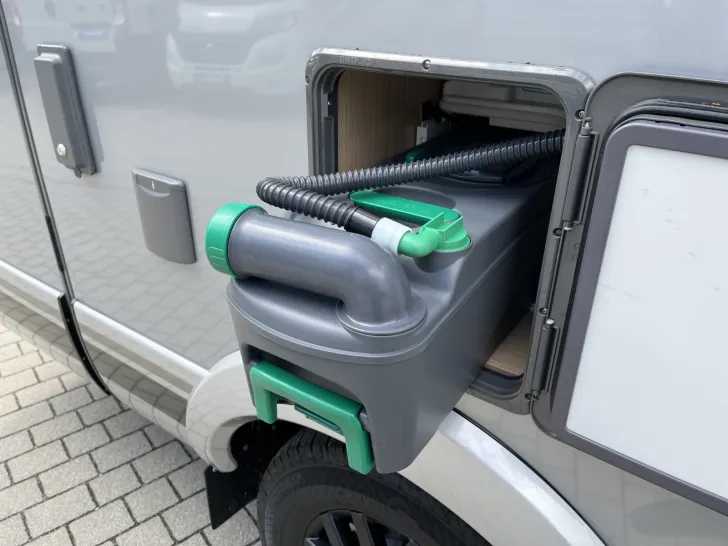 Fahrzeugbild Hymer B-MC I 600 BlackLine *Arktis*Autarkie*Solar* #29