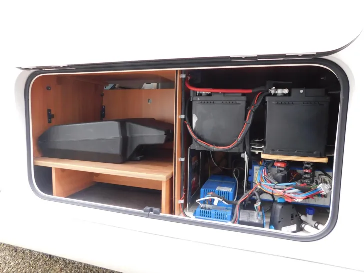 Fahrzeugbild Hymer Tramp SL 704 HY4,Solar,Wechselrichter,Klima,AHK #7