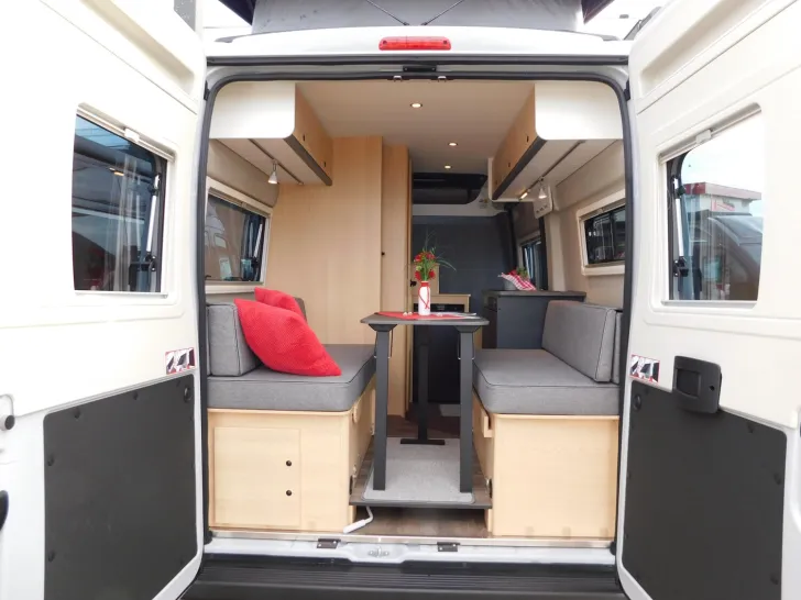 Fahrzeugbild Sunlight Vanlife 540 AWT iso+beheizt, Fenster hi.re. #7