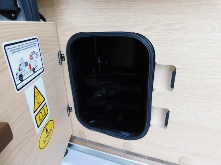 Fahrzeugbild Sunlight Vanlife 540 AWT iso+beheizt, Fenster hi.re. #8