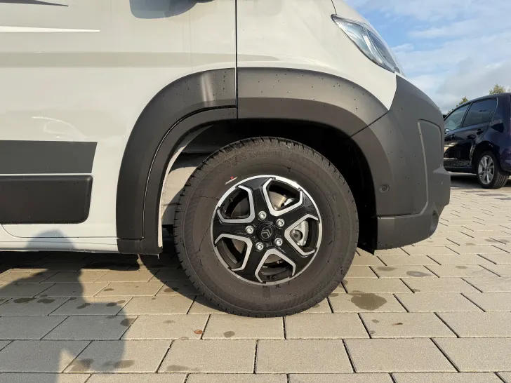 Fahrzeugbild Pössl D-LINE TRENTA 640 PLUS #3