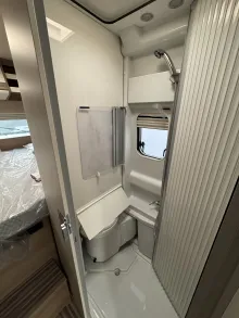 Fahrzeugbild Malibu Van Comfort 600 DB charming GT skyview Dieselheizung, Automatik #11