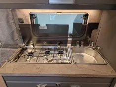 Bild 7 Hobby De Luxe 460 UFe - Sondermodell IC-Line