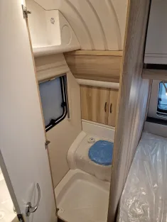 Bild 11 Hobby De Luxe 460 UFe - Sondermodell IC-Line