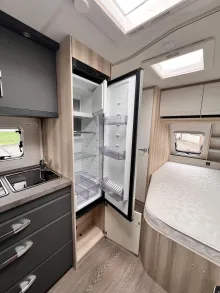 Fahrzeugbild Hobby De Luxe 460 UFe #6