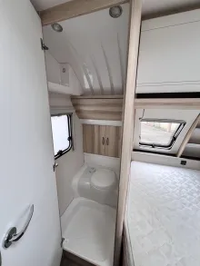 Fahrzeugbild Hobby De Luxe 460 UFe #8