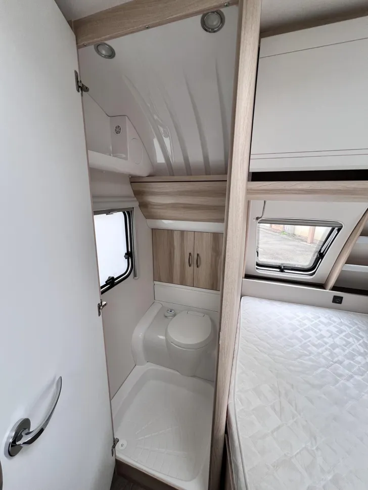 Fahrzeugbild Hobby De Luxe 460 UFe #8