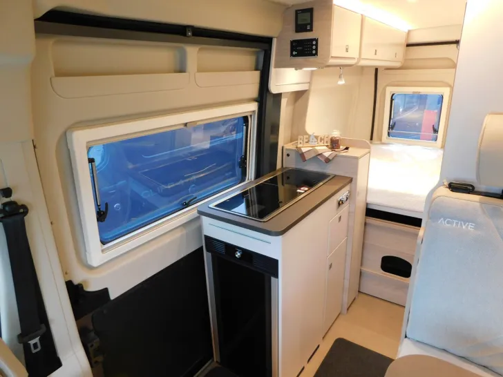 Fahrzeugbild Bürstner Campeo C 540 165 PS, Sitzheizung, Markise, AHK #10