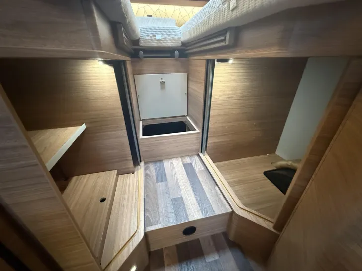 Fahrzeugbild Weinsberg CaraCompact EDITION PEPPER 600 MEG TV KLIMA NAVI #14