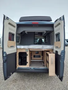 Fahrzeugbild Dethleffs Globetrail 600 DS Combi 6D, AWT iso+beheizt #4