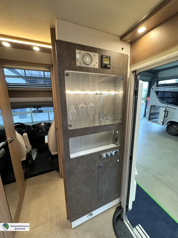 Fahrzeugbild Bürstner Lyseo TD 644 G Harmony Line Winter Paket #17