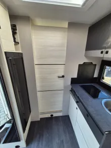 Fahrzeugbild Challenger GRAPHITE ULTIMATE 380 #17