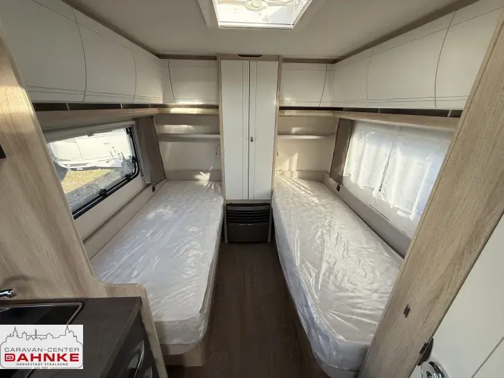 Fahrzeugbild Hobby De Luxe 460 LU 1500 KG #13