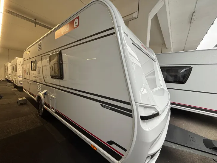 Fahrzeugbild Dethleffs CAMPER 560 FMK #2