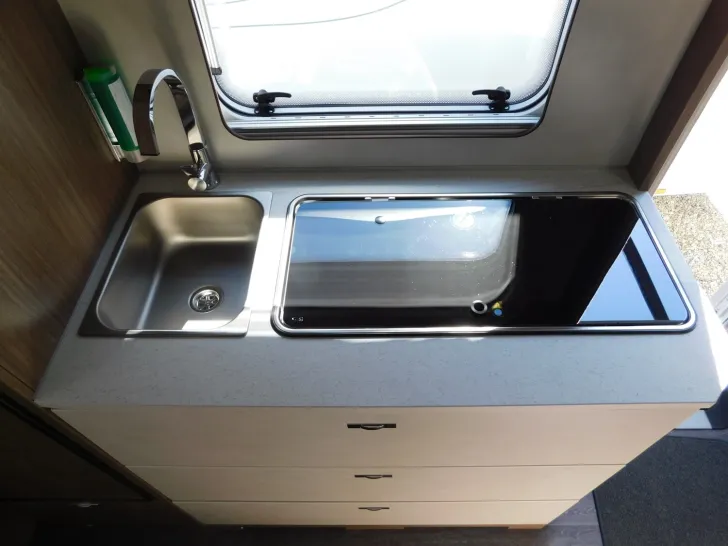 Fahrzeugbild Tabbert Cazadora 550 E 2.3 Bugfenster, 560 Kg Zuladung #11