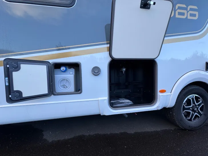 Fahrzeugbild Bürstner B66 TD 690 G Sondermodell *Automatik* #15