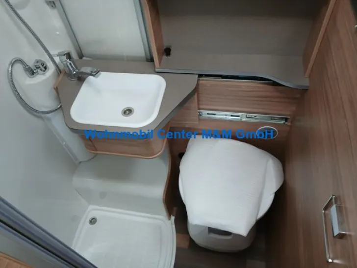 Fahrzeugbild Weinsberg CaraCompact 600 MEG Edition Pepper MJ26 Premium #10