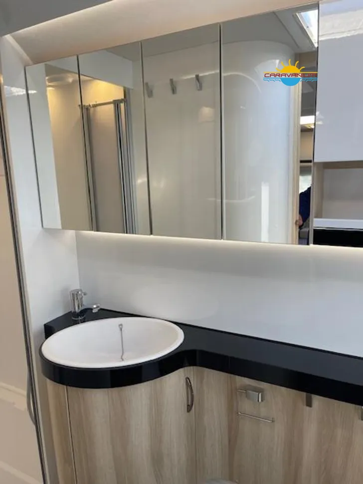 Fahrzeugbild Hobby De Luxe 495 WFB #17