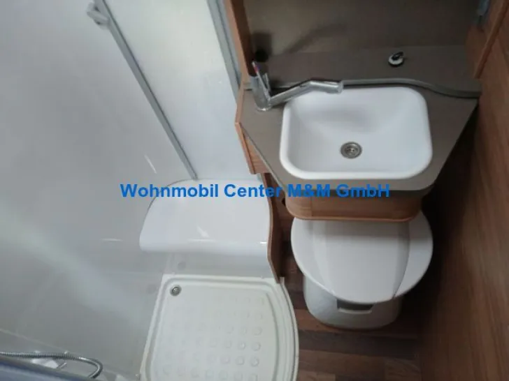 Fahrzeugbild Weinsberg CaraHome 550 MG Modell 2024 Automatik Arktis #7