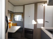 Fahrzeugbild OnTour 460 DL Bugfenster, Hobby-Connect, 47LTank #7