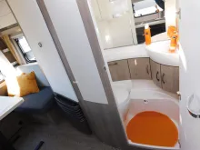 Fahrzeugbild OnTour 460 DL Bugfenster, Hobby-Connect, 47LTank #15