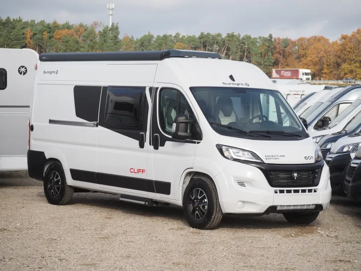 Fahrzeugbild Sunlight CLIFF 601 Adventure Edition, Doppelstockbett #2