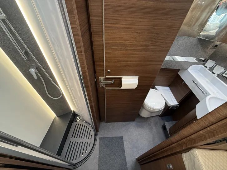 Fahrzeugbild Carthago chic c-line T 4.9 LE #20