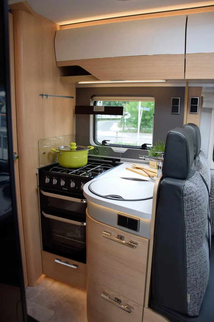 Fahrzeugbild Hymer B-MC I 680 *BlackLine*Premium*Arktispaket* #17