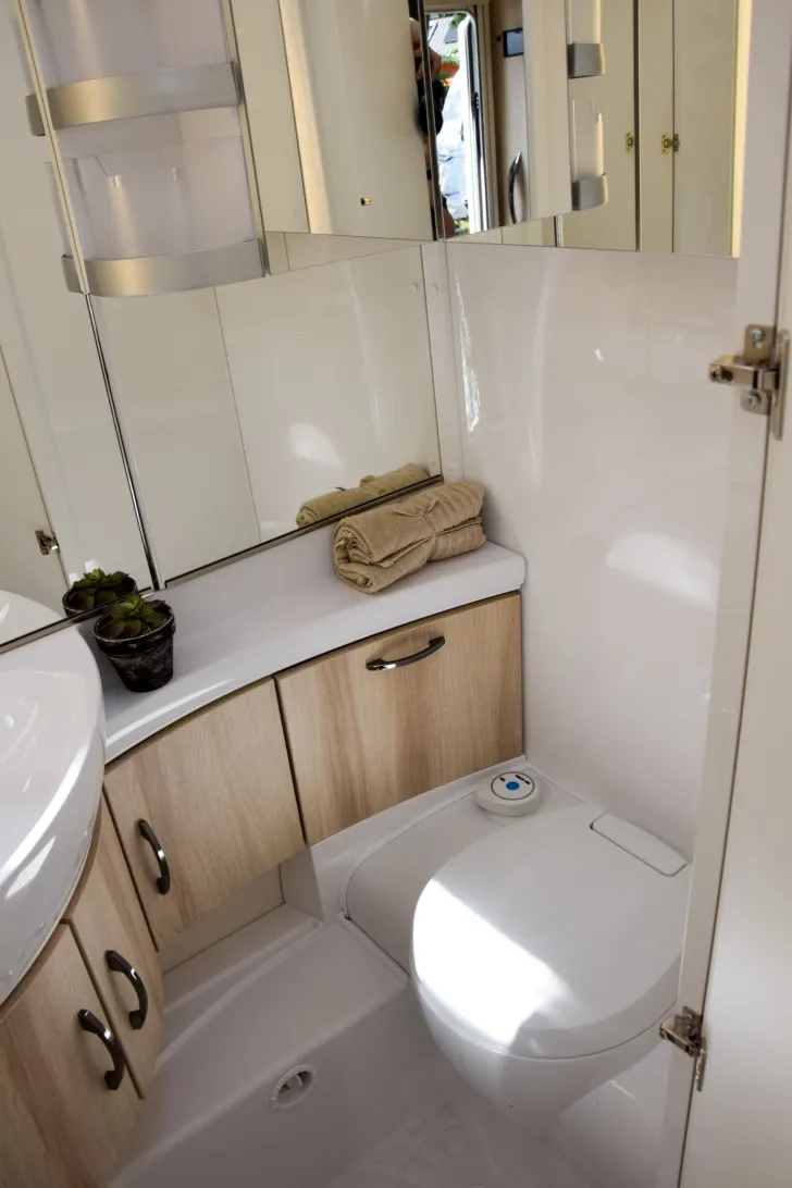 Fahrzeugbild Hobby De Luxe 495 UL #24