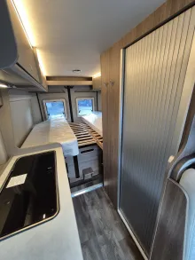 Fahrzeugbild Carado CV640 PRO+ Aufstelldach*Schwenkbad* #22
