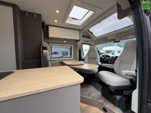 Fahrzeugbild LMC Innovan 640 Einzelbetten Schwarz Markise #8