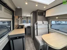 Fahrzeugbild LMC Innovan 640 Einzelbetten Schwarz Markise #12