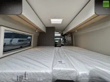 Fahrzeugbild LMC Innovan 640 Einzelbetten Schwarz Markise #21