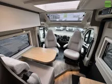 Fahrzeugbild LMC Innovan 640 Einzelbetten Schwarz Markise #26