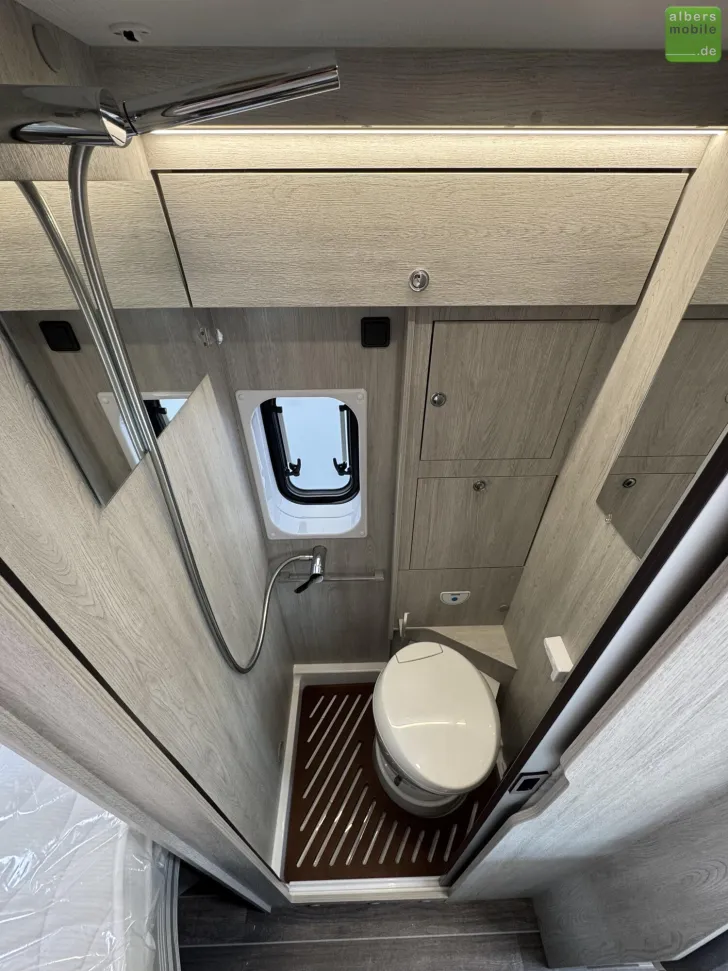 Fahrzeugbild Roller Team Livingstone Advance 6 XL Längshubbett 5,99m #18