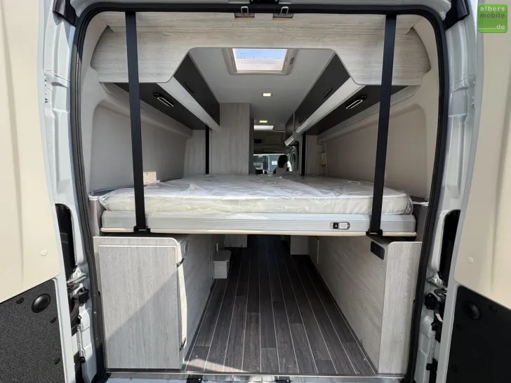 Fahrzeugbild Roller Team Livingstone Advance 6 XL Längshubbett 5,99m #21