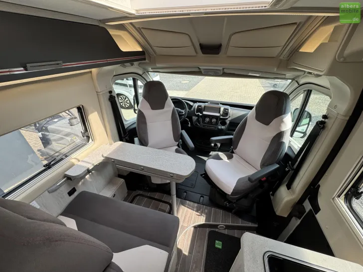 Fahrzeugbild Roller Team Livingstone Advance 6 XL Längshubbett 5,99m #26