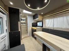 Fahrzeugbild Challenger Teilintegriert Graphite Edition 250 Arctic 2026 #11