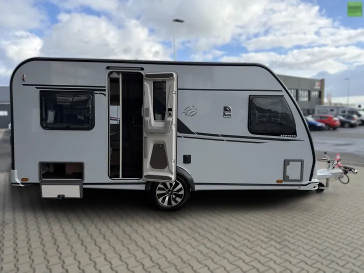 Fahrzeugbild Knaus Südwind BLACK SELECTION 450 FU 1700kg 2026 #8