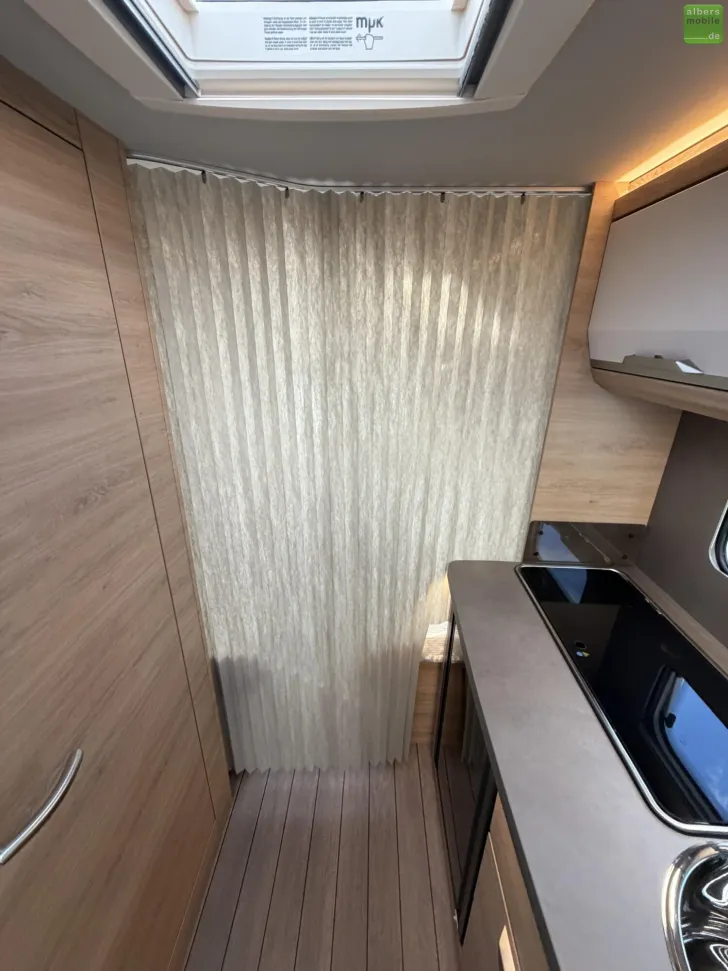 Fahrzeugbild Knaus Südwind BLACK SELECTION 460 EU Einzelbetten 2026 #26