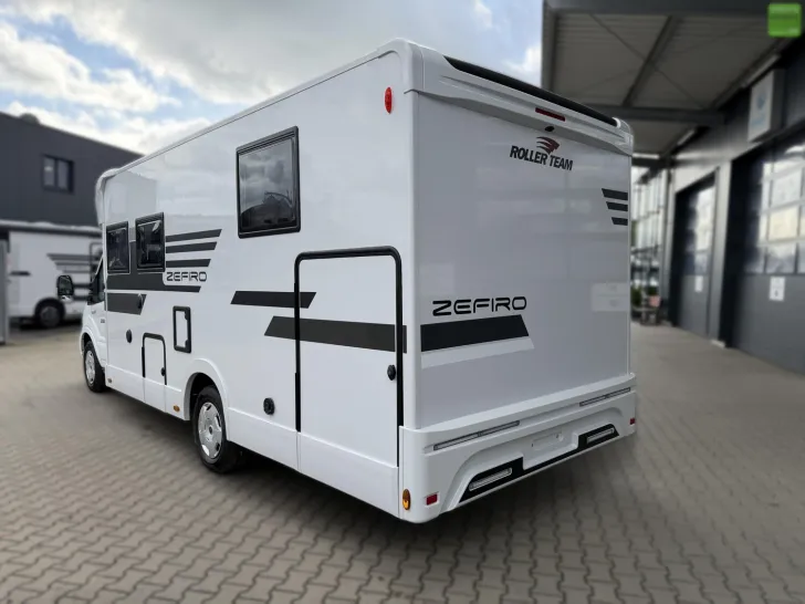 Fahrzeugbild Roller Team Zefiro 266 P 2xLithium 400W Solar 4100 kg 2026 #6