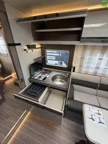 Fahrzeugbild Roller Team Zefiro 266 P 2xLithium 400W Solar 4100 kg 2026 #13