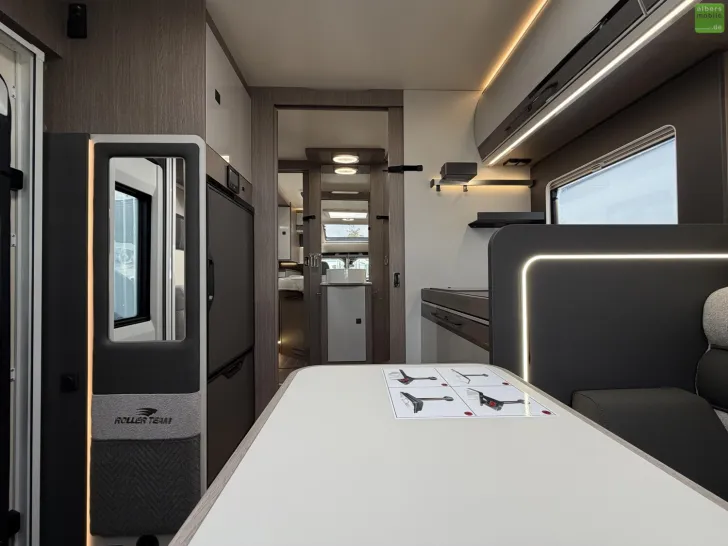 Fahrzeugbild Roller Team Zefiro 266 P 2xLithium 400W Solar 4100 kg 2026 #16